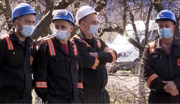 Românii care suferă din cauza sancțiunilor impuse Rusiei. Muncitorii de la TMK, neplătiți de o lună: "Copilul ne întreabă, tati, ce facem?"