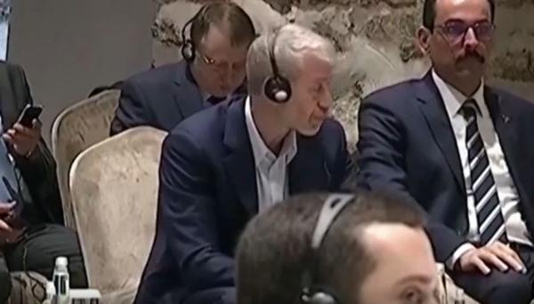 Cine a luat decizia de a-l implica pe Abramovici la negocierile de pace. Kremlinul confirmă că este mediator și neagă acuzațiile de otrăvire