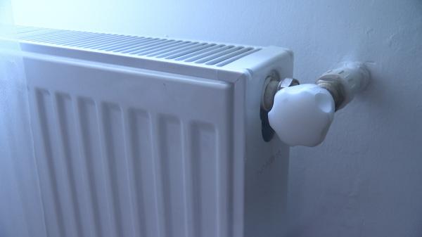 Debranşare în masă, de teama facturilor uriaşe la căldură şi apă caldă. Cererile se depun începând de azi