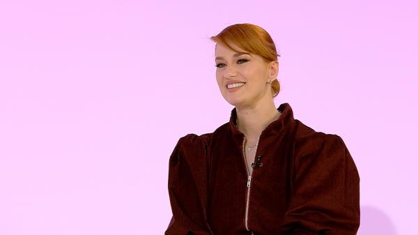 O nouă etapă muzicală pentru Feli: "Flori de argint", inspirată de şlagărele româneşti