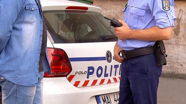 Cum a fost prins  polițistul "șpăgar" din Brașov, care dădea amenzi închipuite și mergea cu șoferii la bancomat