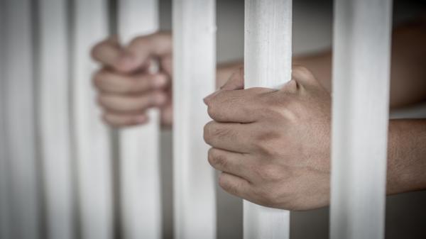 Clujeanul închis 8 ani în China pentru o presupusă fraudă de 80 de dolari a fost eliberat, dar nu se poate întoarce în ţară din cauza restricţiilor Covid