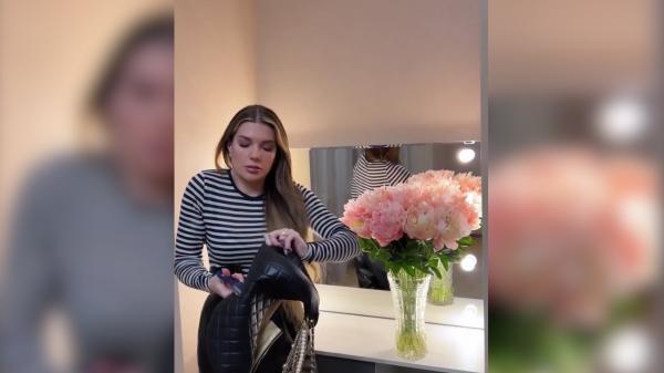 Protest la adresa mărcilor de lux occidentale. Ce a făcut o cunoscută prezentatoare din Rusia în direct