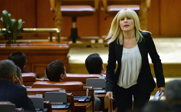 Elena Udrea şi cele două fugi ale ei de justiţie. Istoricul dosarului "Gala Bute", cel care o trimite la închisoare