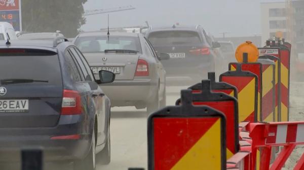 Drumul către mare se anunță un calvar și sezonul acesta. Lucrările pe șoseaua către Mamaia vor fi gata abia în 2023