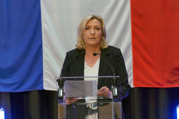 Alegeri în Franța: De ce le dă fiori europenilor candidata Marine Le Pen. A promis scoaterea Franței din NATO