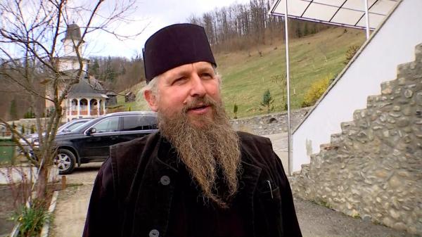 "Au fost anumite gesturi nepotrivite" Cum a cerut ajutor refugiata de 22 de ani din Ucraina care ar fi fost abuzată de un stareț, în Maramureș