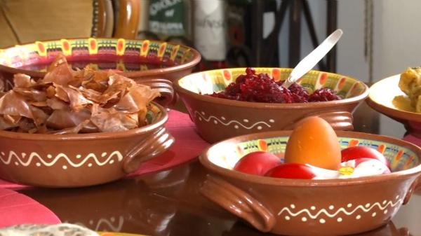 Tradiţii în Joia Mare. Cum vopsim ouăle cu ingrediente naturale