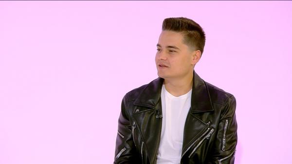 Selly trece "La muncă!". Cunoscutul vlogger a ajuns să fie gunoier sau alpinist utilitar