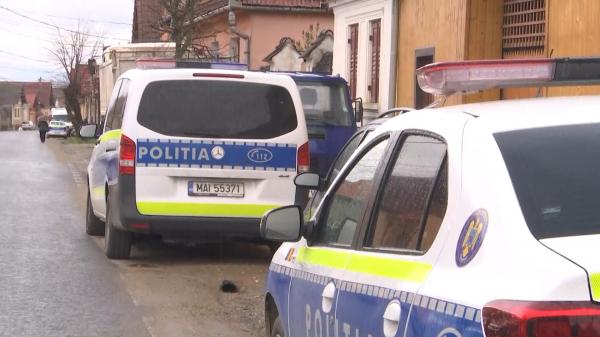 Crimă pasională în Braşov. O femeie a fost împuşcată de partener, după o ceartă în cuplu. Poliţiştii caută arma crimei cu detectoare de metale