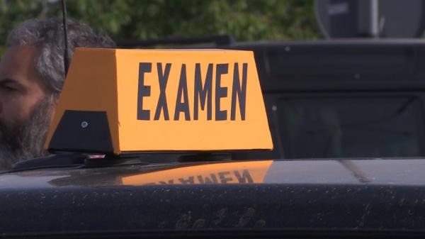 Maraton de examene auto la Suceava: 6.000 de canditaţi, evaluaţi în două luni. Au fost aduşi examinatori din 18 judeţe, inclusiv din Bucureşti