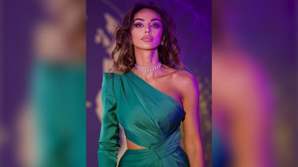 Mădălina Ghenea, apariţie electrizantă la Cannes. Românca a primit un premiu la "World Influencers and Bloggers Awards"