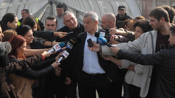 Sorin Oprescu a plătit ca să scape de arest în Grecia. Care sunt condițiile în care fostul primar al Capitalei rămâne liber