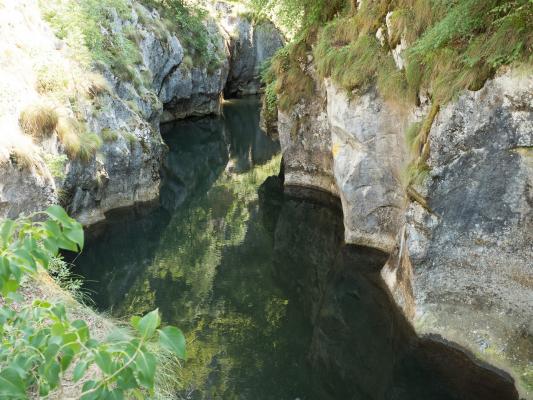 Cheile Corcoaiei, un mic paradis ascuns. Legenda spune că acolo Iovan Iorgovan i-a tăiat capul șarpelui