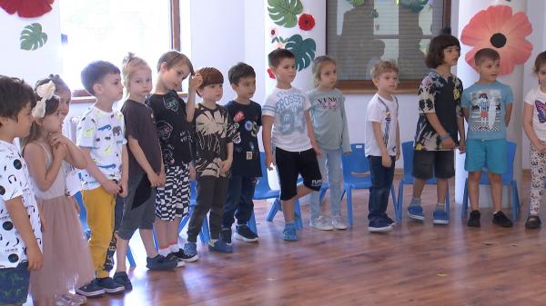 Goana după gradiniţe pentru vară. Cât ajunge un loc la cele private