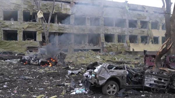 Ruşii au ras de pe faţa pământului oraşul Druzcovca: cratere adânci 5 metri lăsate de bombe, nicio casă nu mai e întreagă