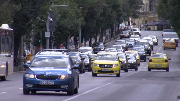 "Nu dau 5.500 de lei ca să merg cu masina prin Bucureşti. Niciodată!" Reacţia şoferilor la noua taxă de poluare propusă pentru Capitală