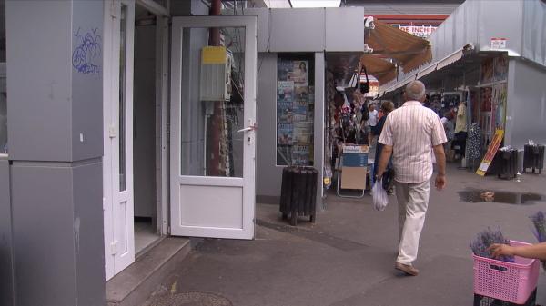 CAMERA ASCUNSĂ: Cum închiriază samsarii spații de la Primărie, cu 555 de euro, și le subînchiriază cu 4.000