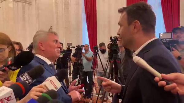 Scandal în coaliţie pe Codul Rutier. Lucian Bode şi Cătălin Drulă, ceartă pe holurile Parlamentului