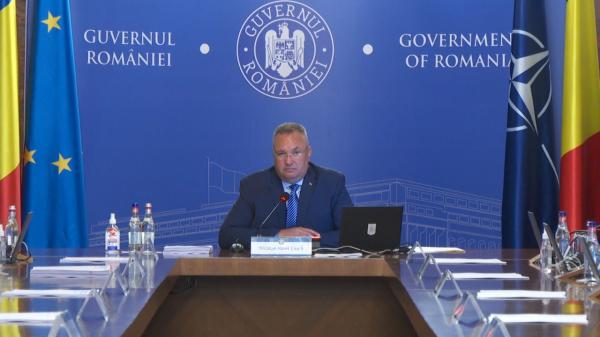 Noile modificări ale Codului Fiscal au trecut de coaliție. Taxarea suplimentară pentru companiile mari și eliminarea impozitului pe venit pentru salariul minim vor intra în vigoare din 2023