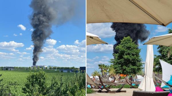 Incendiu uriaș lângă Therme București, fumul dens a fost vizibil de la kilometri distanță. Reacția Therme