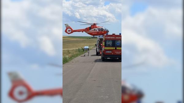 Accident grav în apropiere de Constanţa. Un adolescent este în comă după ce a intrat cu scuterul într-o maşină