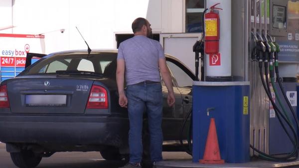 Cu cât se ieftinește prețul carburanților la pompă, după ce Guvernul a decis compensarea parţială