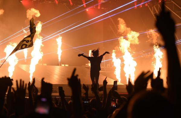 Spectacol total în deschiderea celei de-a 50 ediţii a festivalului Glastonbury. Zelenski a ţinut un discurs în faţa a sute de mii de oameni