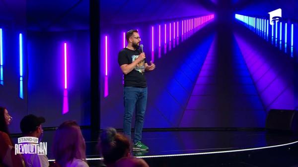 Stand-up Revolution. Gabriel Gherghe, invitatul special care a stârnit hohote de râs