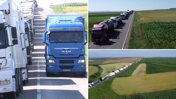 "Ce-am ajuns, oameni buni?" Cozi de 15 kilometri în Vama Siret, unii șoferii așteaptă câte trei zile să intre în Ucraina