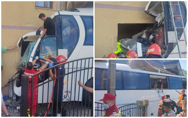 Accident înfiorător în Maramureş: Un autocar cu turişti polonezi s-a făcut praf după ce a intrat într-o casă. Şoferul a murit la scurt timp după impact