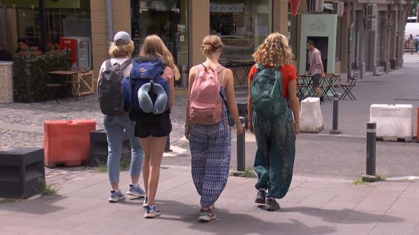 Experiențele turiștilor străini în București. Se înțeleg mai bine în engleză cu cerșetorii decât cu reprezentanții instituțiilor