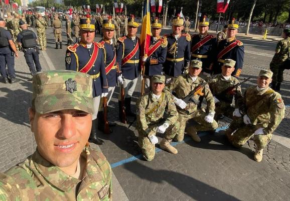 Cine sunt românii care au deschis parada de Ziua Națională a Franței