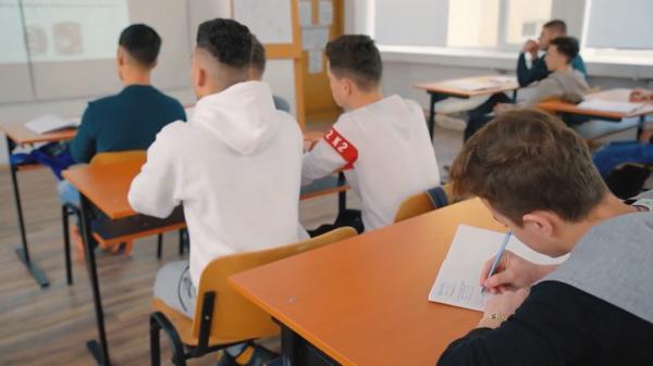 Ce opţiuni au elevii care nu au promovat examenul de Bacalaureat