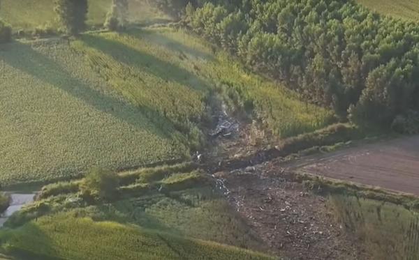 Primele imagini surprinse de o dronă cu avionul cargo prăbuşit în Grecia: La bord se aflau peste 11 tone de armament ce urmau să ajungă în Bangladesh