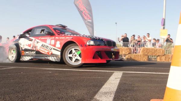 Show ca-n Fast & Furious, adrenalină şi cai putere la malul mării. Spectacol total cu zece profesioniști în drifturi