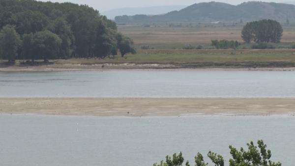 Seceta face prăpăd pe Dunăre. Nivelul apei se apropie de minimul istoric, înregistrat în urmă cu trei decenii