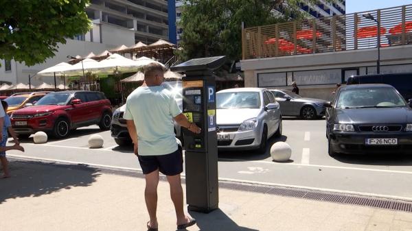 Cât costă un loc de parcare în Mamaia, după măsura luată de primărie. Ziua există o reducere, iar noaptea e gratis