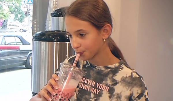 Ce este bubble tea sau boba, băutura care are mare succes şi în România. Afacerea se extinde rapid, deşi preţurile nu sunt mici