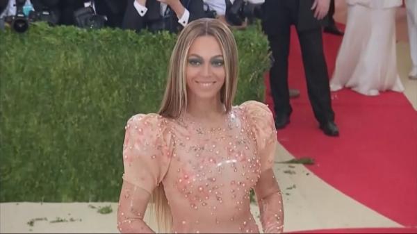 Beyonce, nevoită să reînregistreze una dintre melodiile de pe nou ei album. Scandalul uriaş în care este implicată cântăreaţa