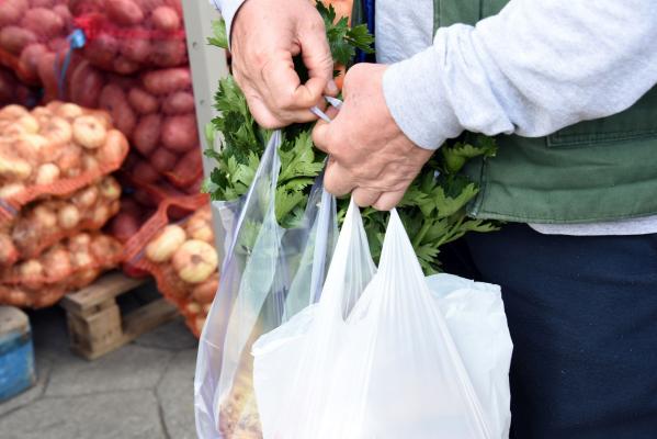 Afacerea cu care producătorii români au dat lovitura. Se vinde în pieţe şi cu 20 de lei kilogramul