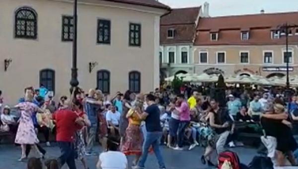 Maraton de tango la Braşov. Concurenţii şi-au etalat talentul şi s-au întrecut în paşi de dans