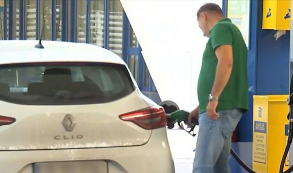 Scoatem din buzunar cu 20 de lei mai puţin pentru carburanţi. La cât a ajuns litru de benzină şi motorină în Bucureşti