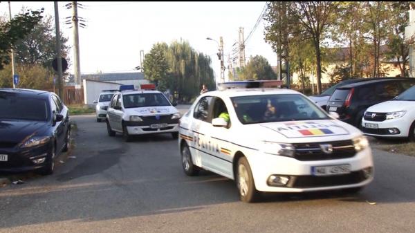 Nebun de gelozie, un bărbat din Oradea a intrat pe geam în apartamentul fostei iubite şi l-a bătut pe actualul partener. Apoi a ameninţat că dă foc la apartamentul