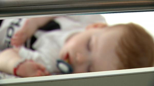 Testele genetice care ar putea salva o viaţă de chin. Copiii care suferă de amiotrofie spinală ar putea fi diagnosticaţi încă de la naştere