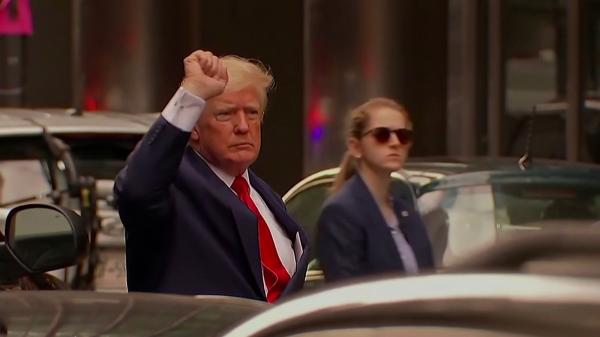 Procurorii au avut 440 de întrebări pentru Donald Trump. Fostul preşedinte american a avut doar un singur răspuns
