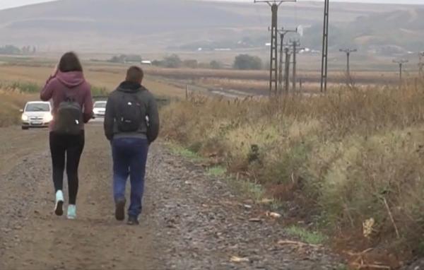 Microbuze electrice pentru elevii din Galaţi. Autorităţile speră să reducă astfel costurile