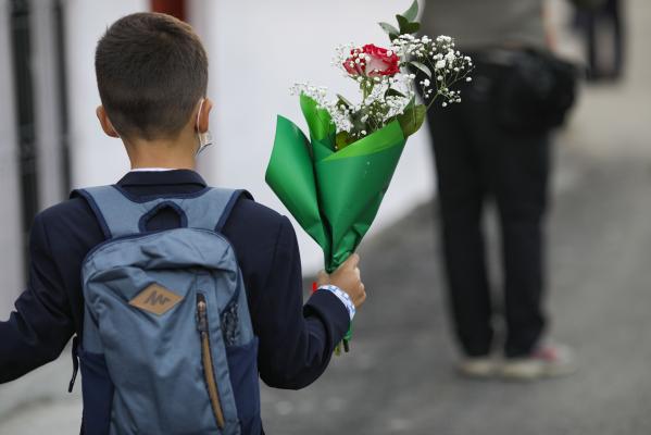 Începe noul an şcolar. Cum se va face notarea celor peste 3 milioane de copii care sunt aşteptaţi în bănci