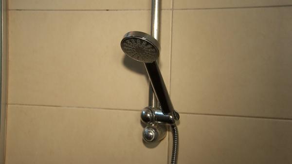 Avarie masivă la rețeaua de termoficare din Capitală. Bucureștenii înlocuiesc dușul acasă cu cel de la sală