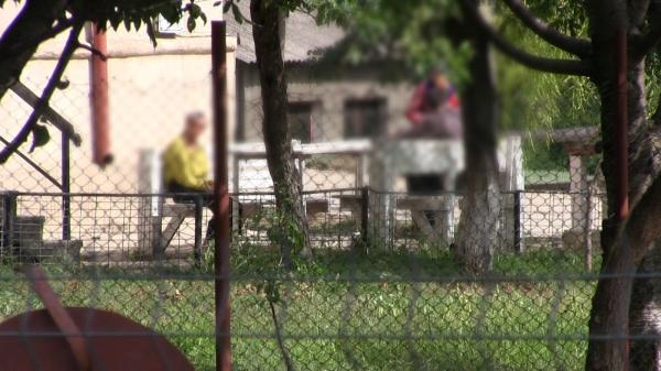 Acuzaţii grave la adresa unui centru de reabilitare din Vaslui: Pacienţii erau ţinuţi în izolator şi o săptămână, într-o cameră cu un pat şi fără toaletă